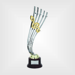 Coppa trofeo plastica legno h35 SO6014